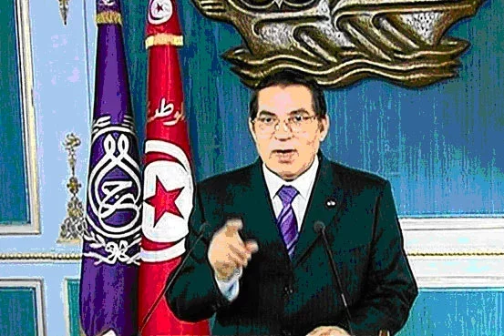 Prezident Ben Ali na TV źvinavaciŭ destruktyŭnyja elemienty ŭ biesparadkach, ale praz hadzinu ŭciok z krainy.