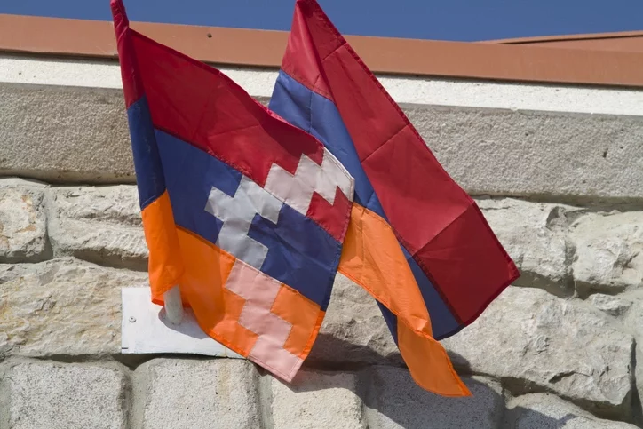 Сцягі Нагорнага Карабаха і Арменіі ў горадзе Сцепанакерт. Фота: Aldo Pavan / Getty Images