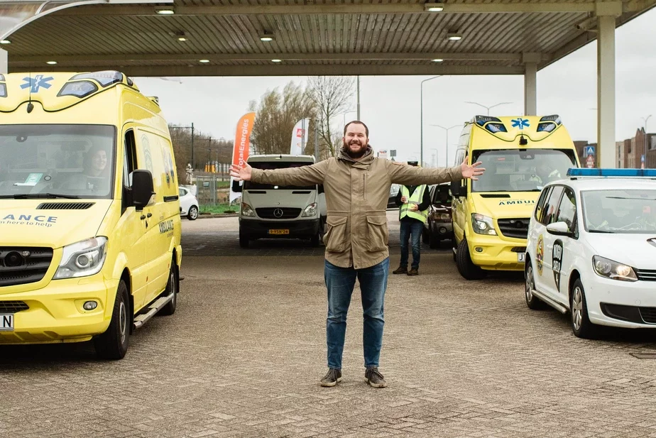 ambulances humanitarian aid for Ukraine mašiny skoroj pomoŝi dla Ukrainy